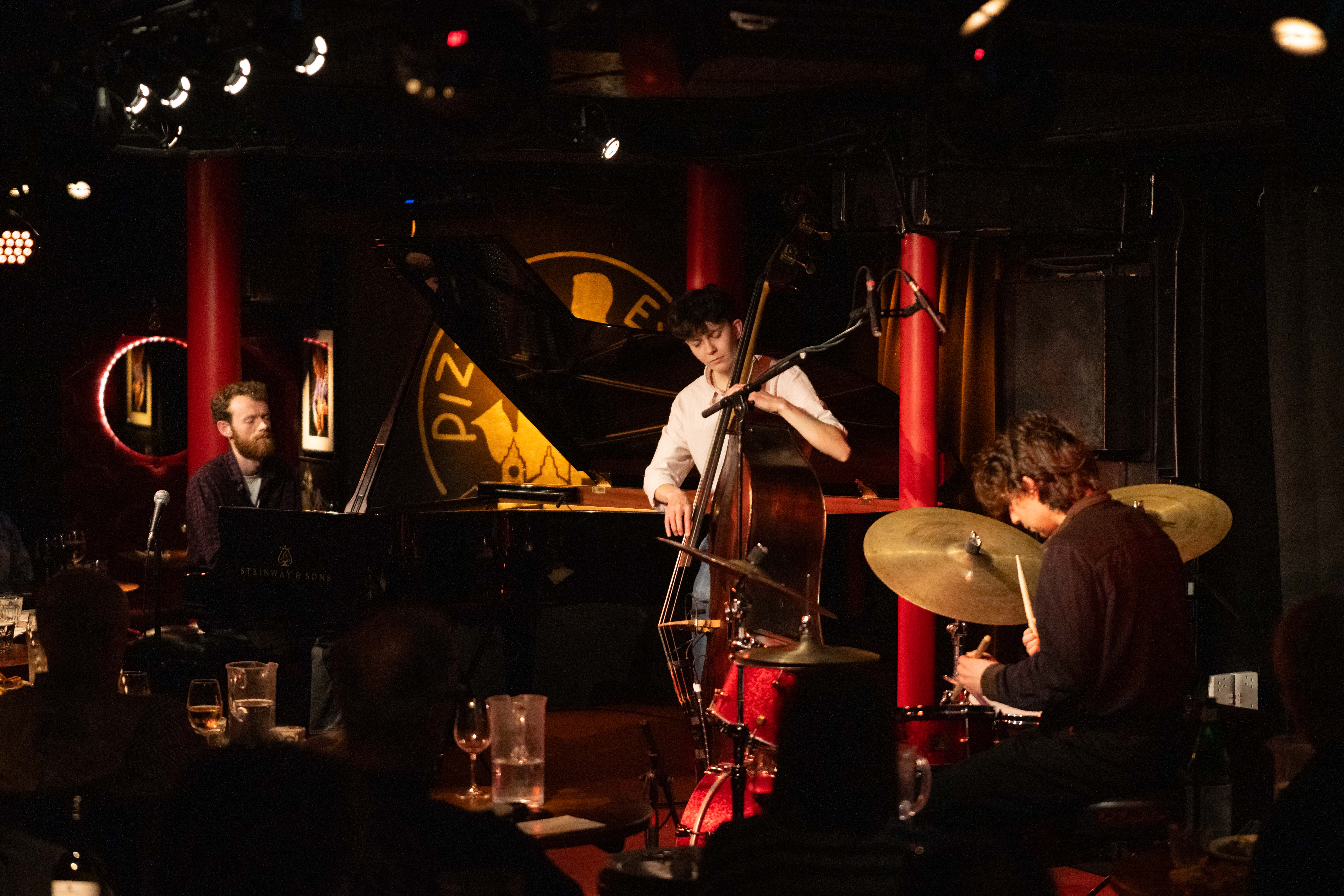25 September: Nils Kavanagh Trio @1930