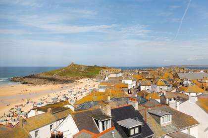 A rare chance to enjoy music and a drink at sunset in the Tate St Ives café